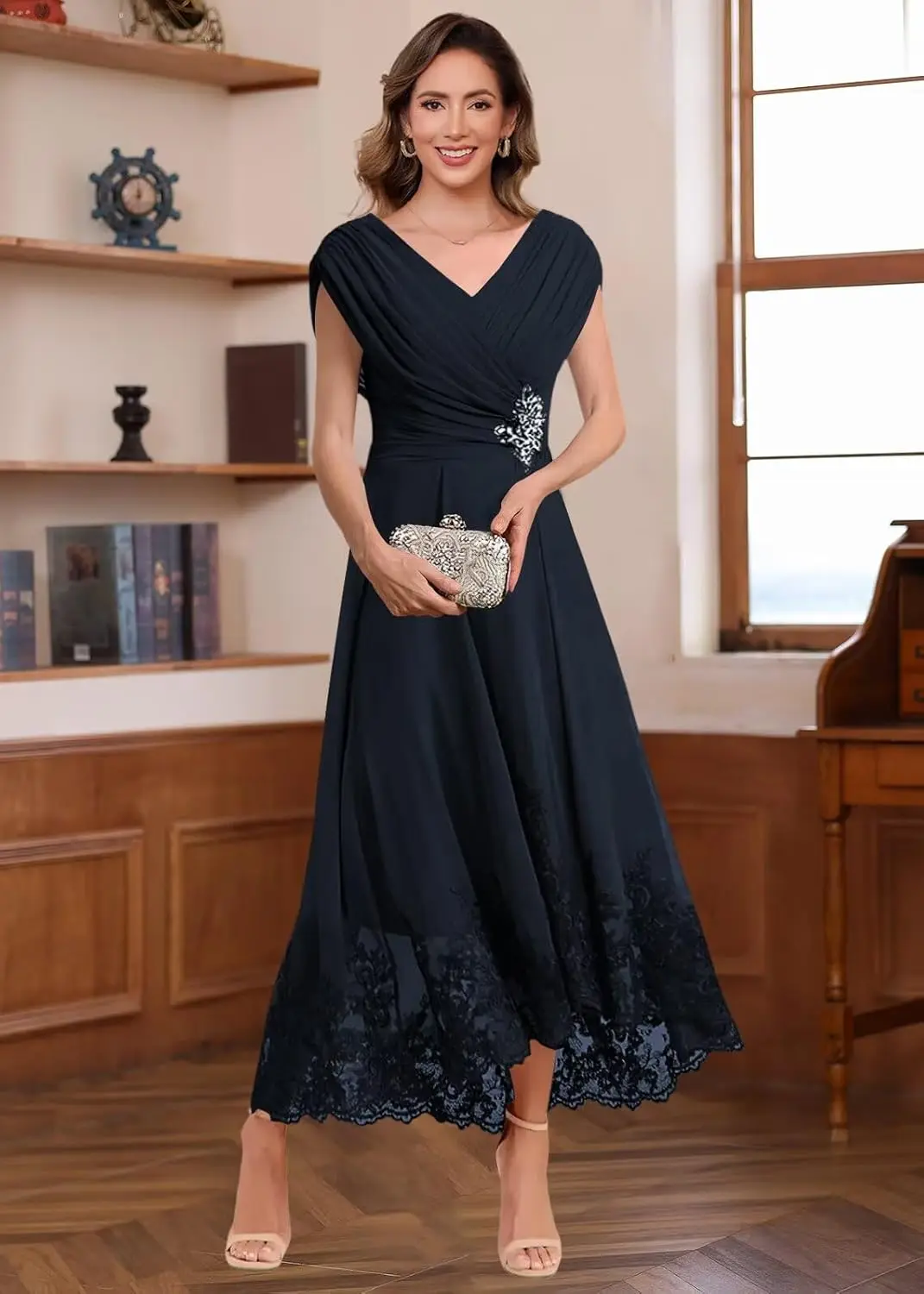 فساتين أم العروس بأكمام قصيرة على شكل حرف A للنساء فستان سهرة رسمي من الشيفون مزين بالدانتيل