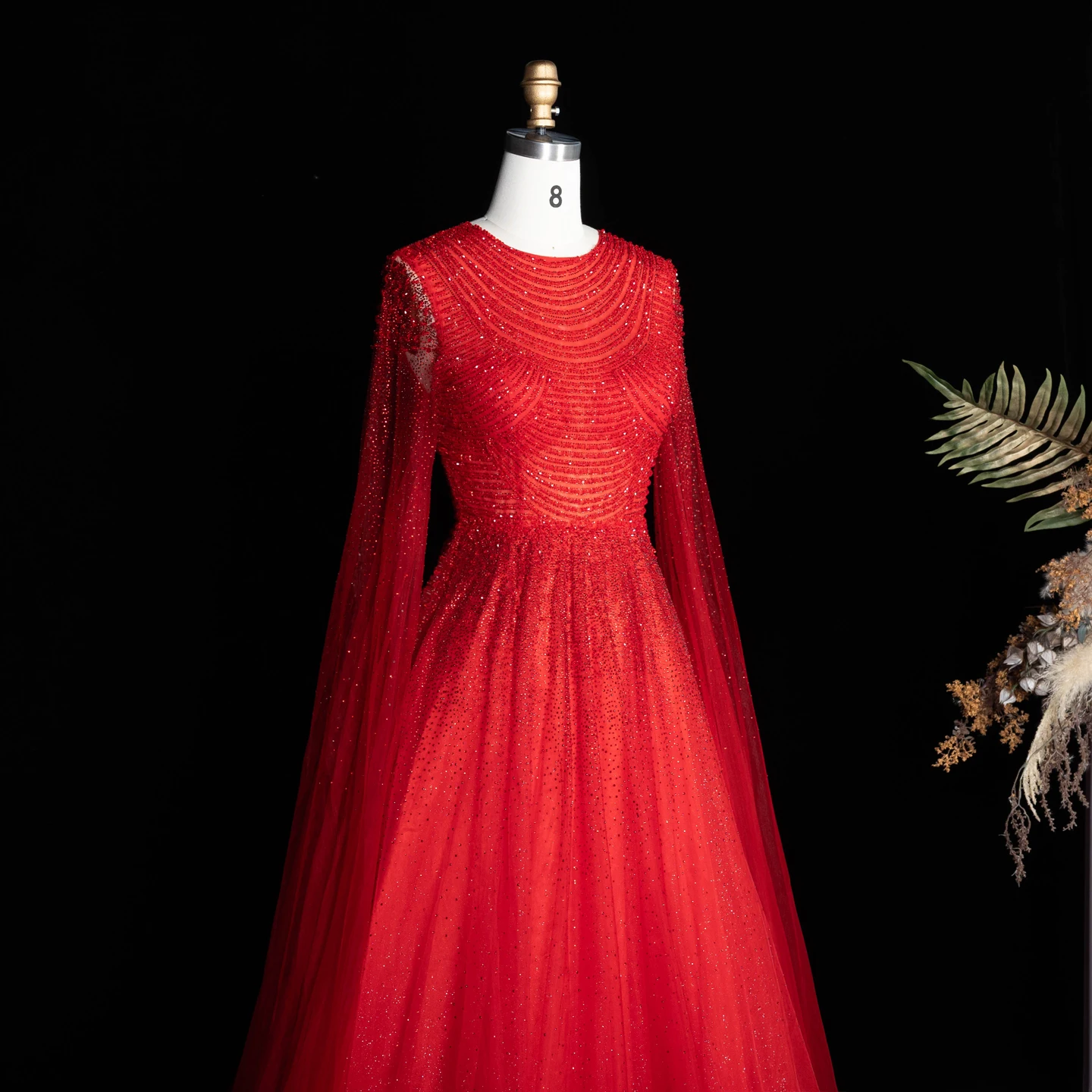 Sharon Said Luxuriöses Braunes Abendkleid mit Rundhalsausschnitt, Langen Transparenten Cape-Ärmeln und Schwer Perlenbesetztem Dubai-Formal-Partykleid SS059 Maßanfertigung – Detail 7