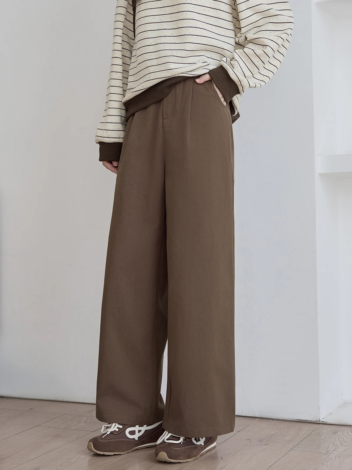 

Brown Casual Pants Women's Loose High Waist Versatile Straight Leg Slimming Spring 2026 New Sle Commute Korean Simple
