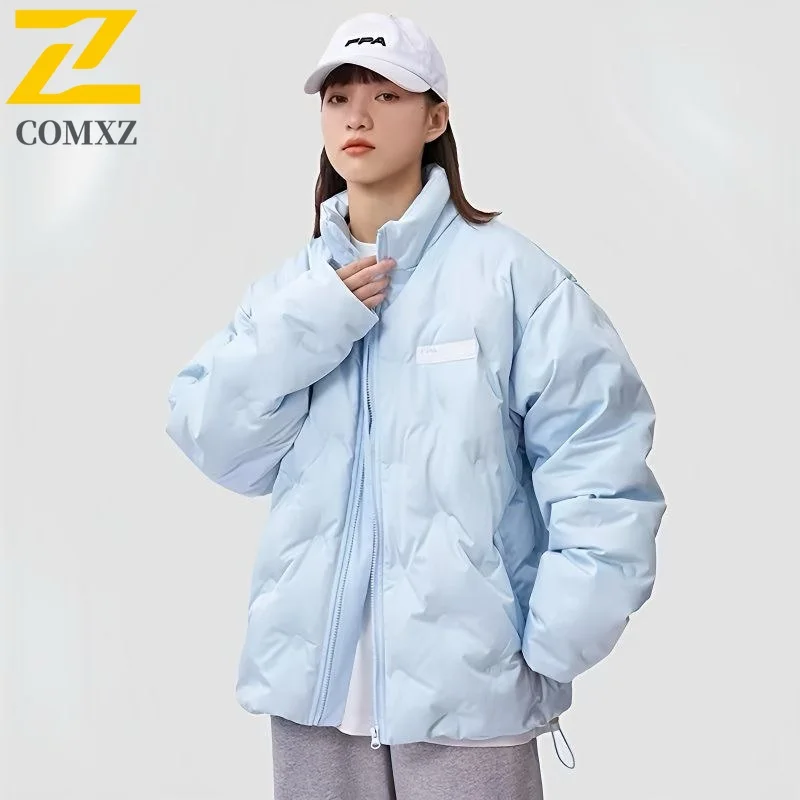 

COMXZ пуховик с воротником-стойкой, пальто для пары, трендовая спортивная стеганая зимняя утолщенная теплая стандартная верхняя одежда из 90% белого утиного пуха