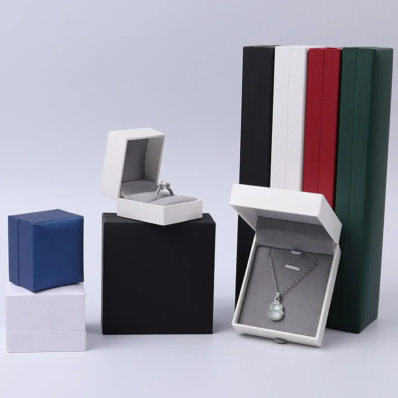

Colorful Faux Leather Jewelry Box: Ring Earring Pendant Necklace and Bracelet Storage Box Essential for Gift-Giving and Proposal