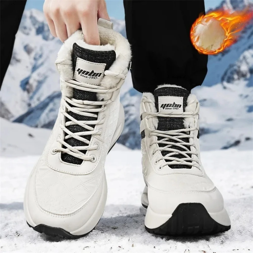 Herenlaarzen winter nieuwe warme en fluwelen katoenen laarzen antislip comfortabele vrijetijdslaarzen mode jeugd Joker outdoor hoge laarzen