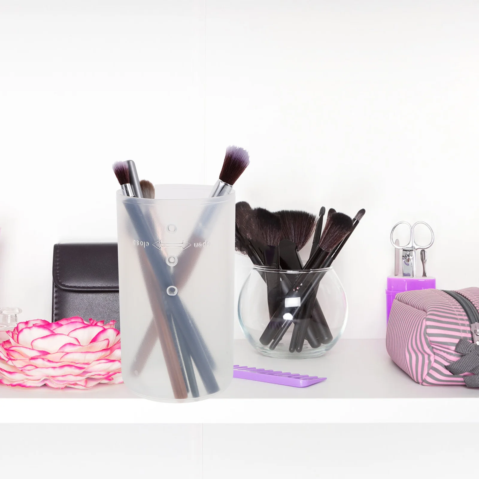 

3Pcs Waterproof Transparent Makeup Brush Holders Retractable Plastic Organizer Dustproof Travel Brush Containers