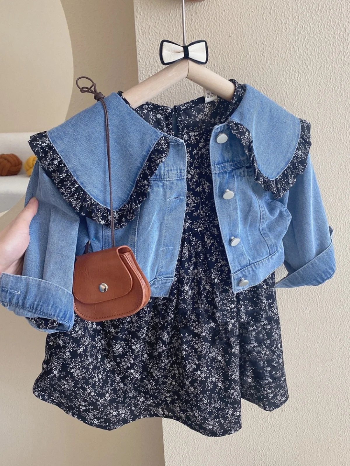 

Floral Skirt Set for Little Girls Korean Sle Long Sve Sweet Lace Denim Jaet Two Piece Suit Autumn New Arrival Hong Kon...