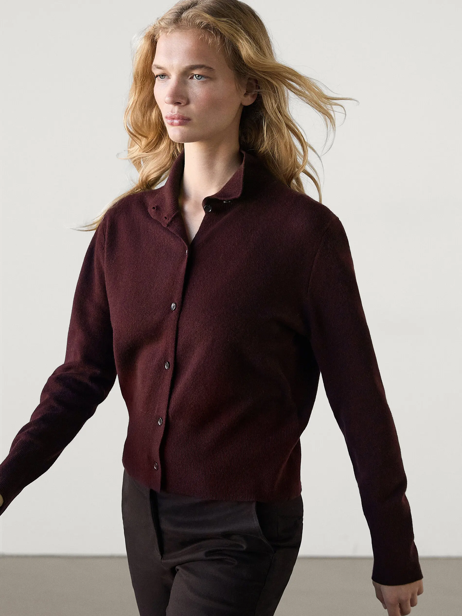 Ethereal Traf Md 2026 YAZHIMEI autumn new style of Ladies' casual fashion Burgundy polo neck knitted cardigan short jacket