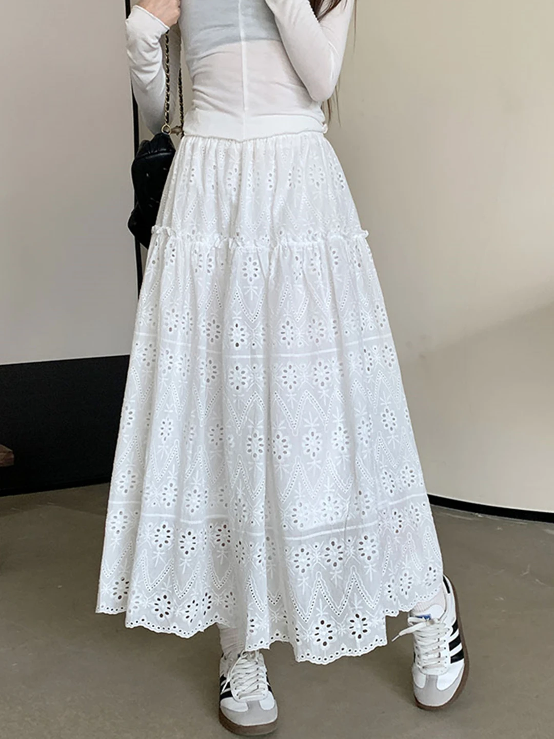 2024 New Spring Autumn Women High Waist Slim Long Skirt High Quality Vintage Embroidery Hollow Out White Cotton Skirt