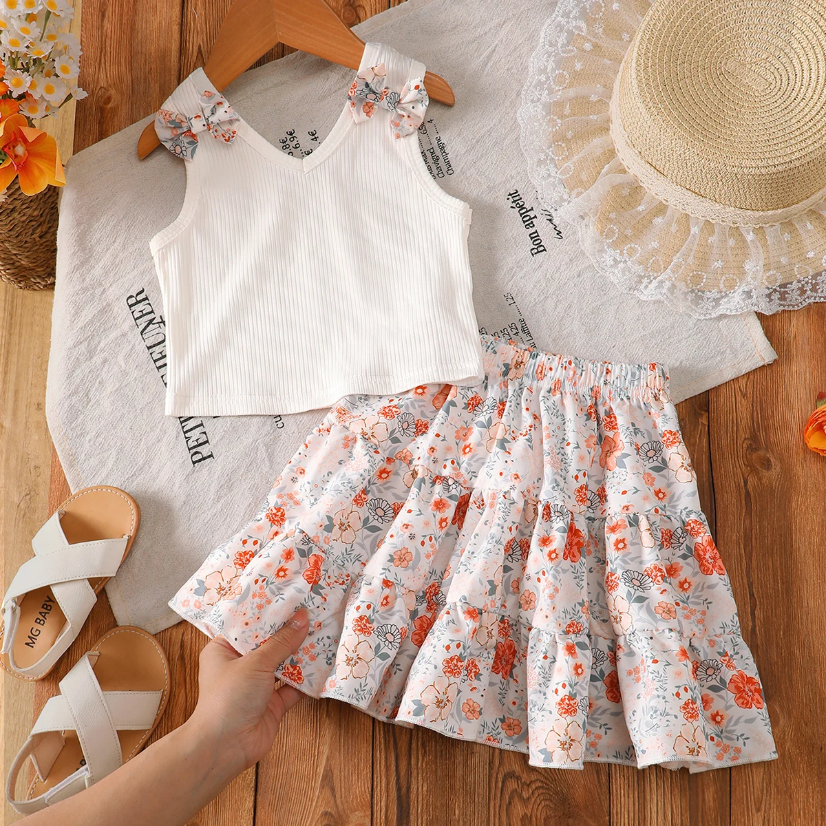 2Pcs Summer Girls' Set Bow Vest Top+Small Floral Half Skirt Set 4-7 Year Old Girls' Vacation Leisure Set Children's Clothing