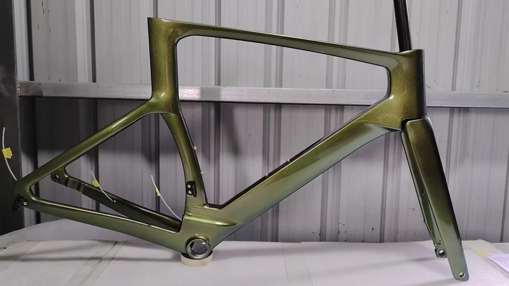 Carbon Road Bike Frame with Disc Brake Full Inner Cable, Coustomized Color Bicycle Frameset