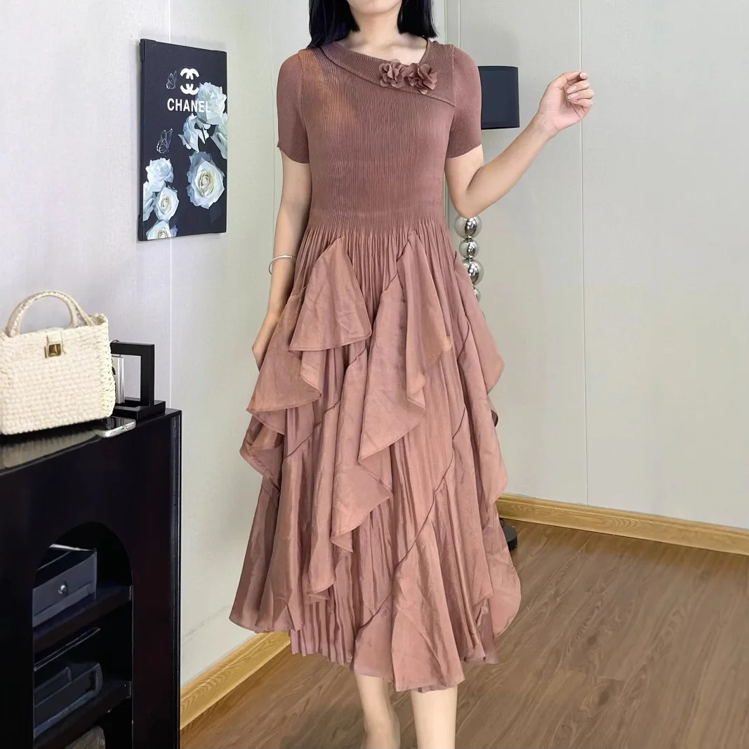 

Miyake Pleated Loose Fashionable Dress New High-end Three-dimensional Ordering Versatile Round Neck Short-sleeved Cake Skirt