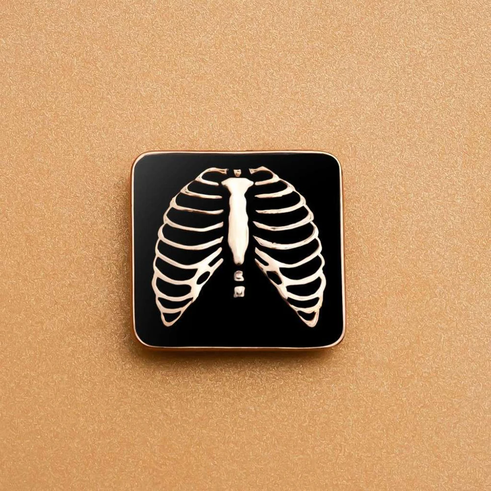 Hanreshe Medical Sternum Enamel Brooch Pins Radiologist Jewelry Accessories Skeleton Lapel Badge Gift for Doctors Nurses