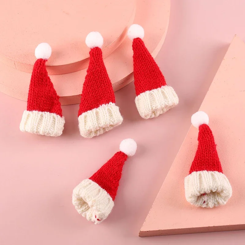 3-20pcs Mini cappelli per maglieria natale Mini bambola per maglieria cappelli artigianali cappello di lana per ornamenti natalizi accessori