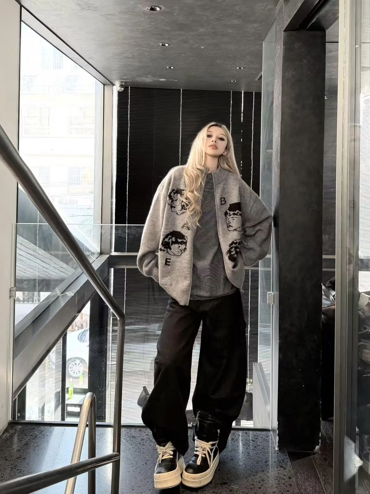 

Американский вязаный кардиган на молнии свободного кроя с воротником-стойкой, осенне-зимняя новинка для молодежи Ciwalk Inne