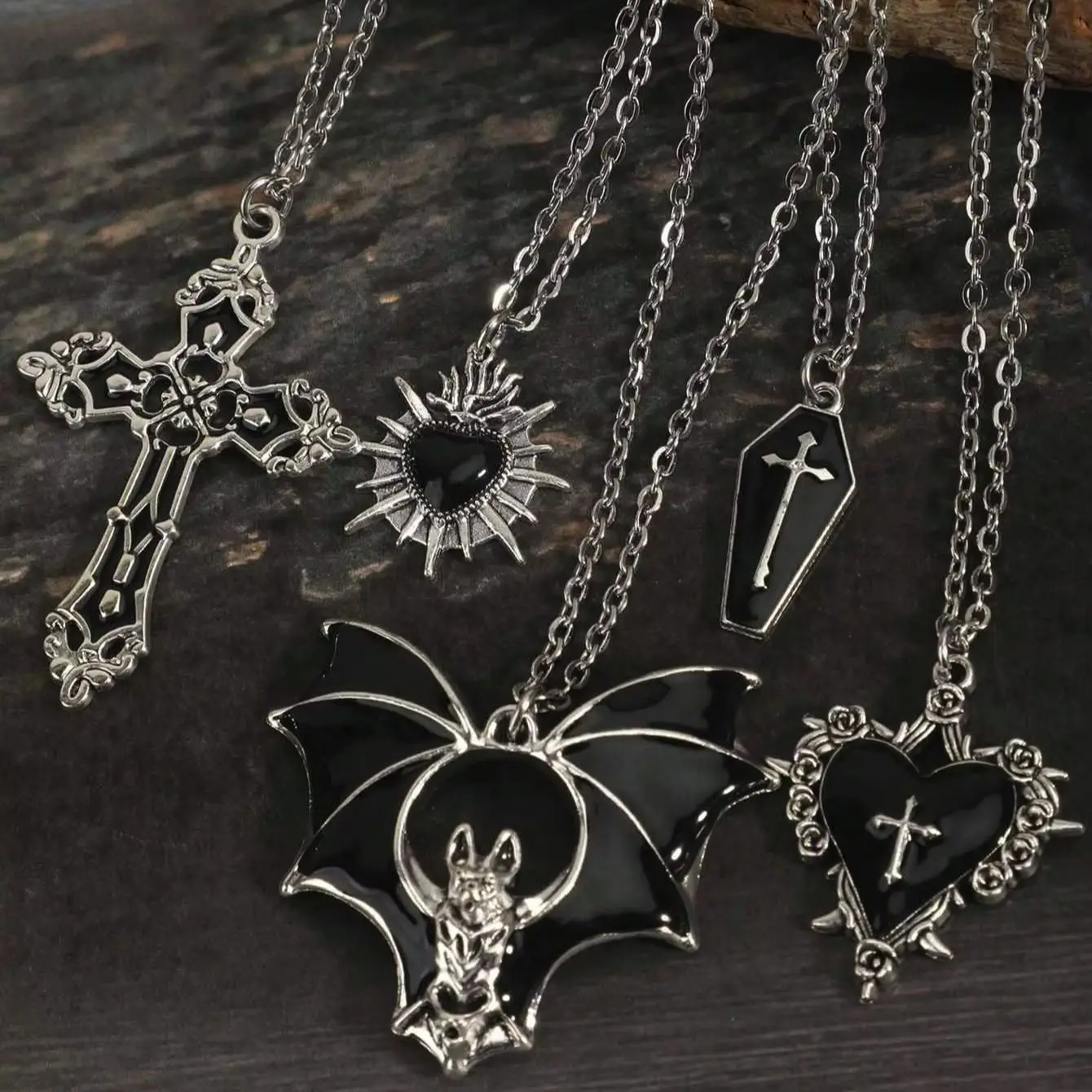 5pcs Y2K Vintage Gothic Punk Rock Style Bat Gem, Bat Cross, Magic Mirror, Thorny Rose, Melting Cross Pendant Necklace Set, Stain