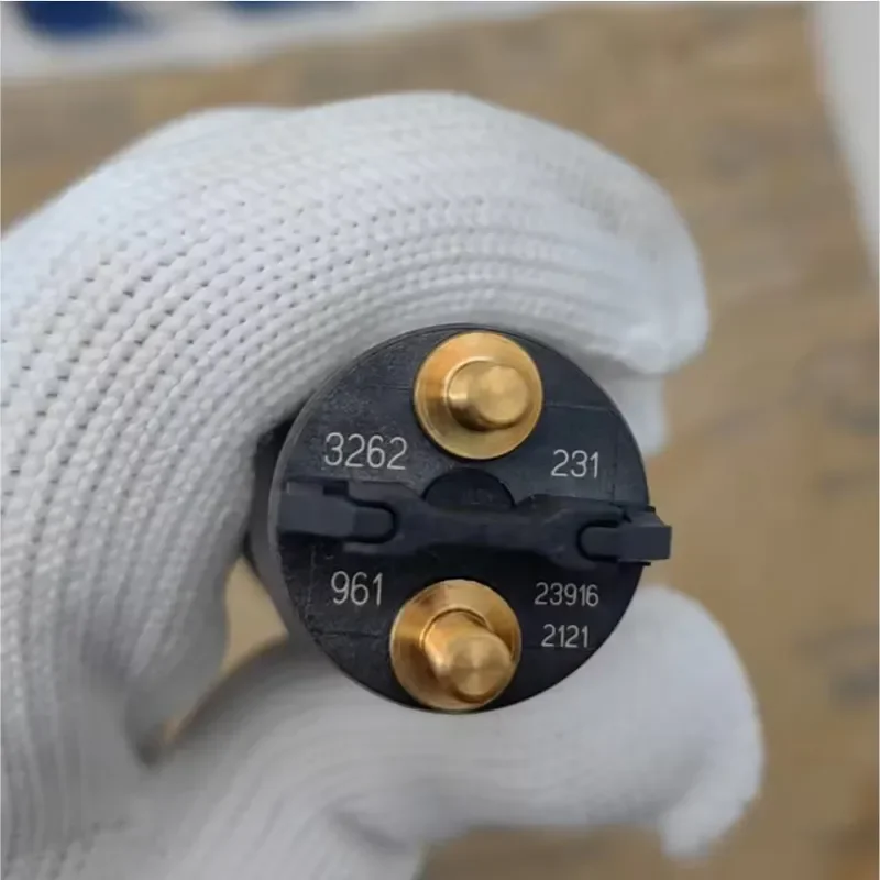 PC200-8 Injector 6D107 Engine Fuel Injector 0445120231 6754113011 6754-11-3011