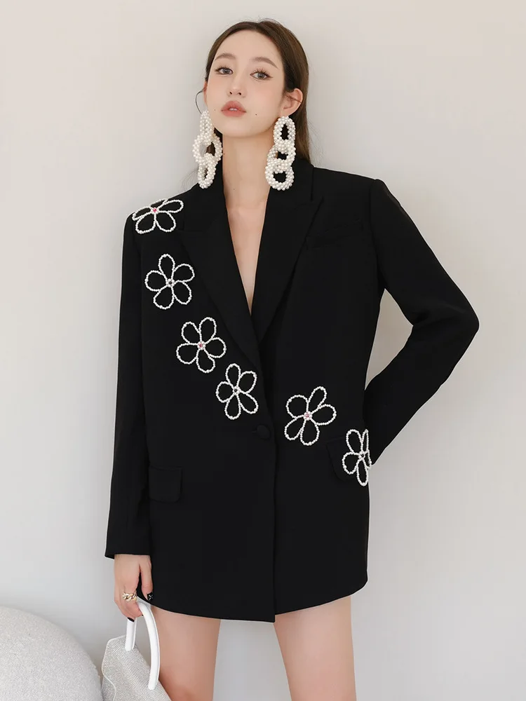 Vintage Pearl Flower Decoration Black Silhouette Suit Coat Design Sense women\'s Autumn New Casual Versatile Blazer sciolto