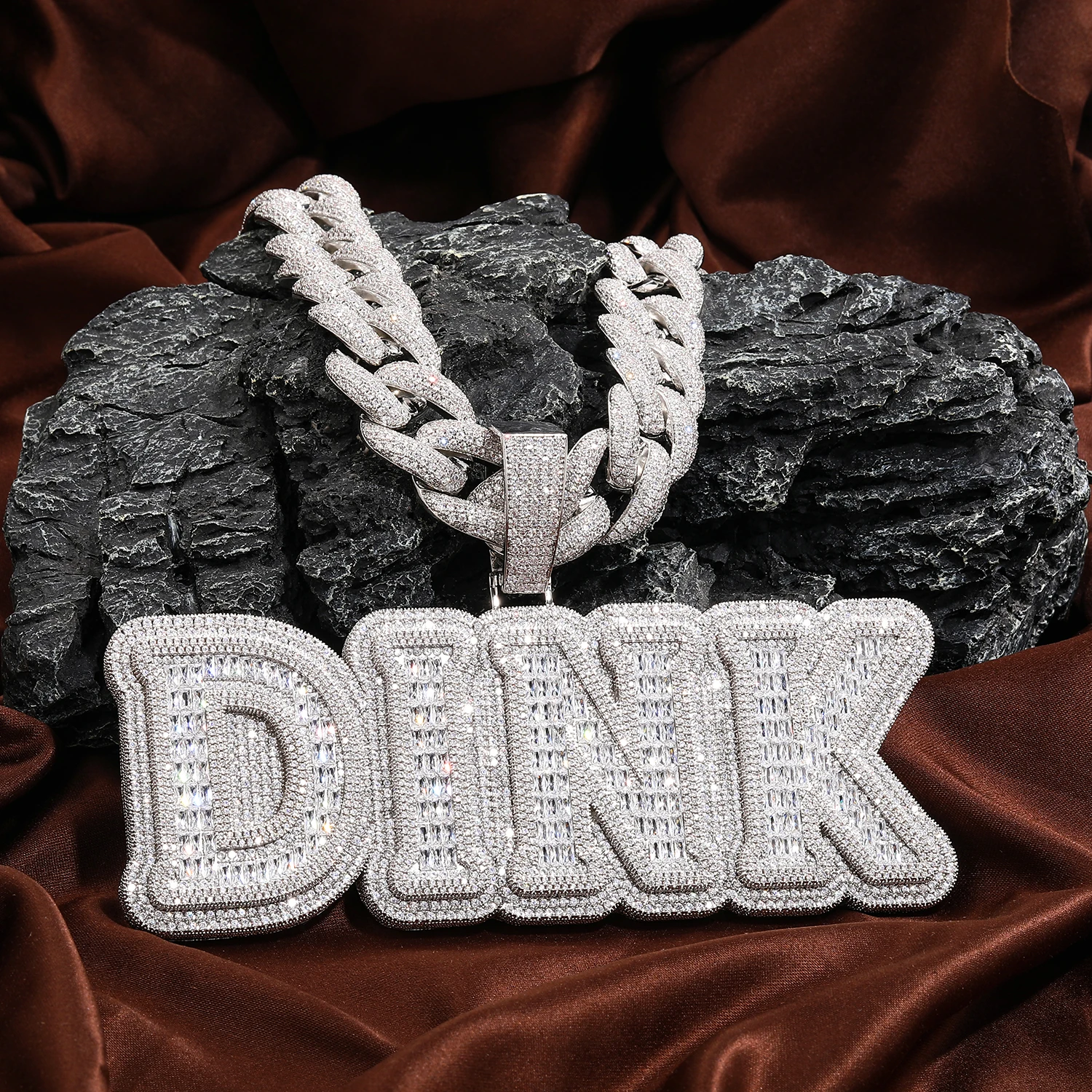 

Ожерелье Iced Out Big Baguettecz с именем на заказ, персонализированный кулон с буквами из кубического циркония, белое золото, ювелирные изделия в стиле хип-хоп