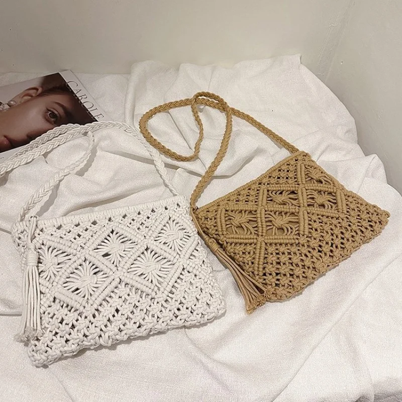 

Chic Women's Tote Bags Made Of Leather, Crossbody Strap Option, Classic Elegant Design Luxury Brand For Stylish Ladies