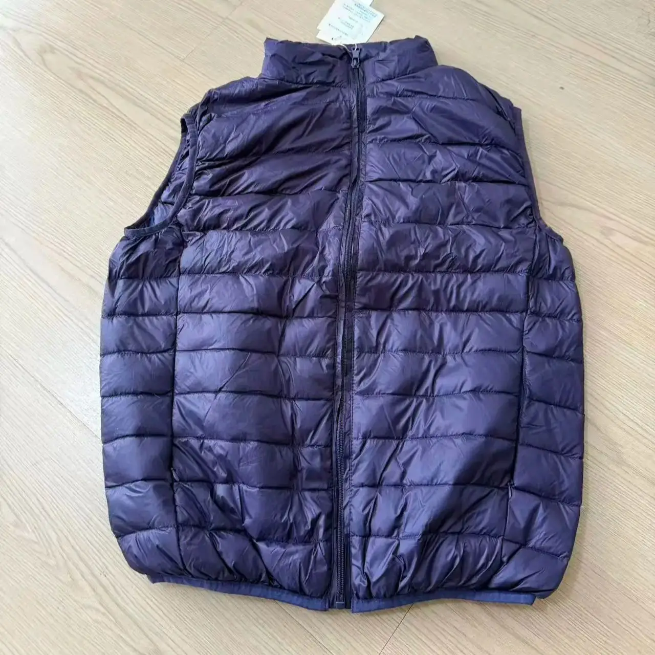 

2026 Ultralight Sleeveless Puffer Vest Jacket Ultra Thin Warm Lightweight Down Jacket Waistcoat Winter Men Duck Down Vest Coats