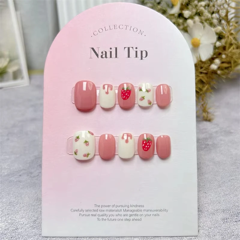 

10pcs Handmade Press on Nails Round Nails Cute Strawberry False Nails Kawaii Short Full Cover Finger Tips Manicure Art