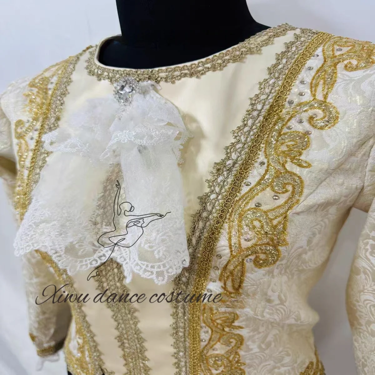 2025 신상 맞춤 남성 발레 재킷 (골드 트리밍) 남성 공연용 댄스 재킷 고급스러운 유니버셜 남성 의류