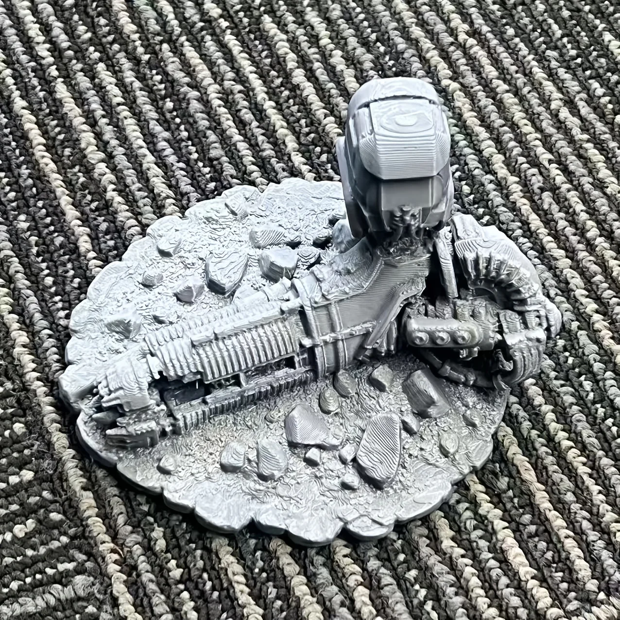 Damaged Titan weapons, cannons, ruins, terrain sculptures, ornaments, board games, miniature battlefield chess sculptures