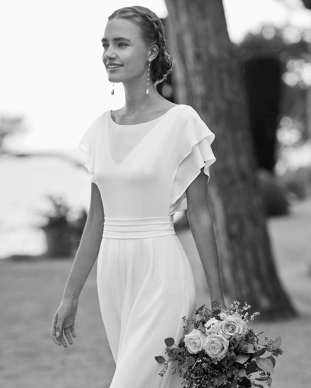 Modern Simple Wedding Dresses with Pants Boho Bridal Gowns Beach Bride Dress Round Neck Short Sleeve Wedding Gowns 2024 Back Out