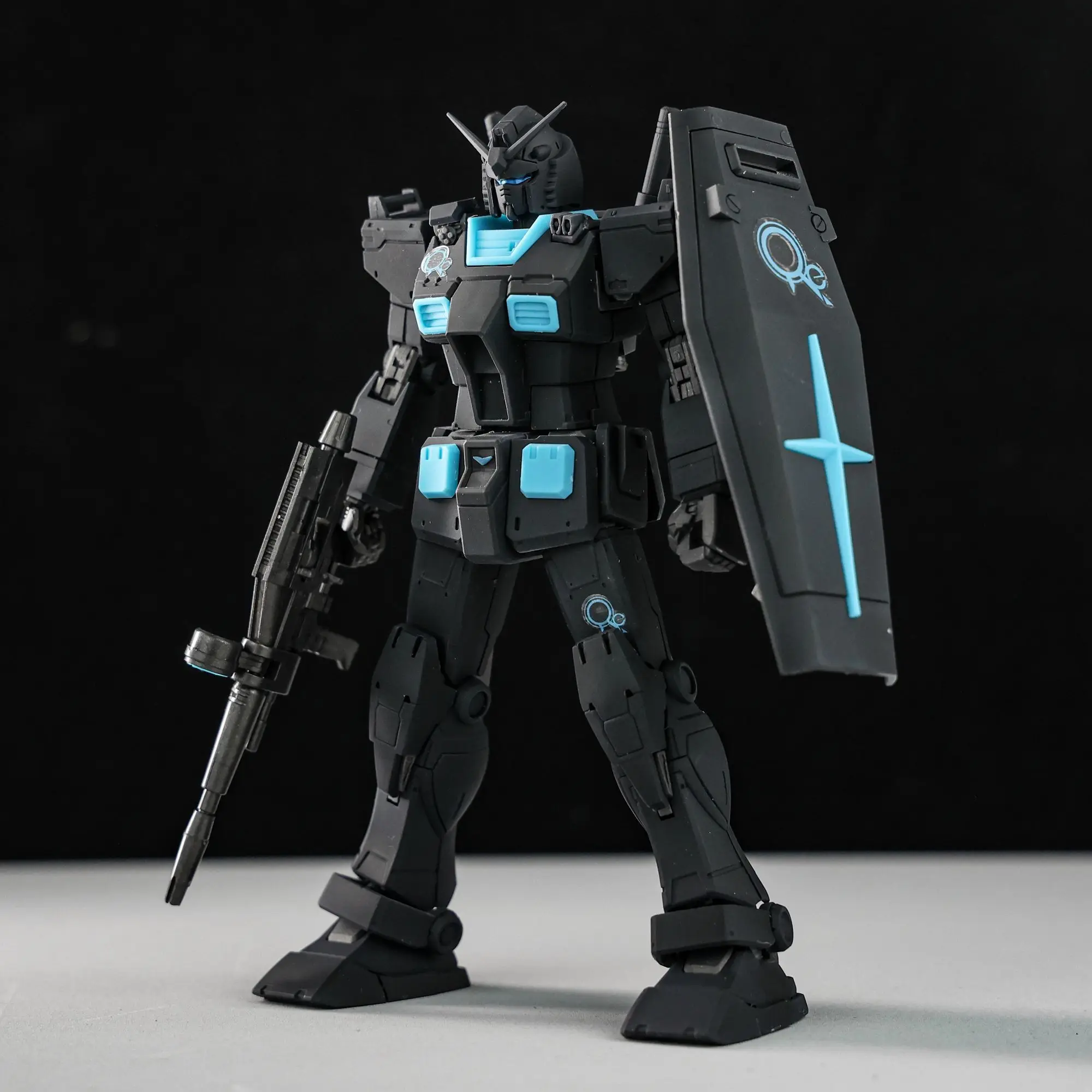 XINGDONG نموذج RX-78-2 النيون الأزرق عمل الشكل 1/144 مقياس الجمعية روبوت أطقم منمذجة لعبة بلاستيكية تحصيل هدية