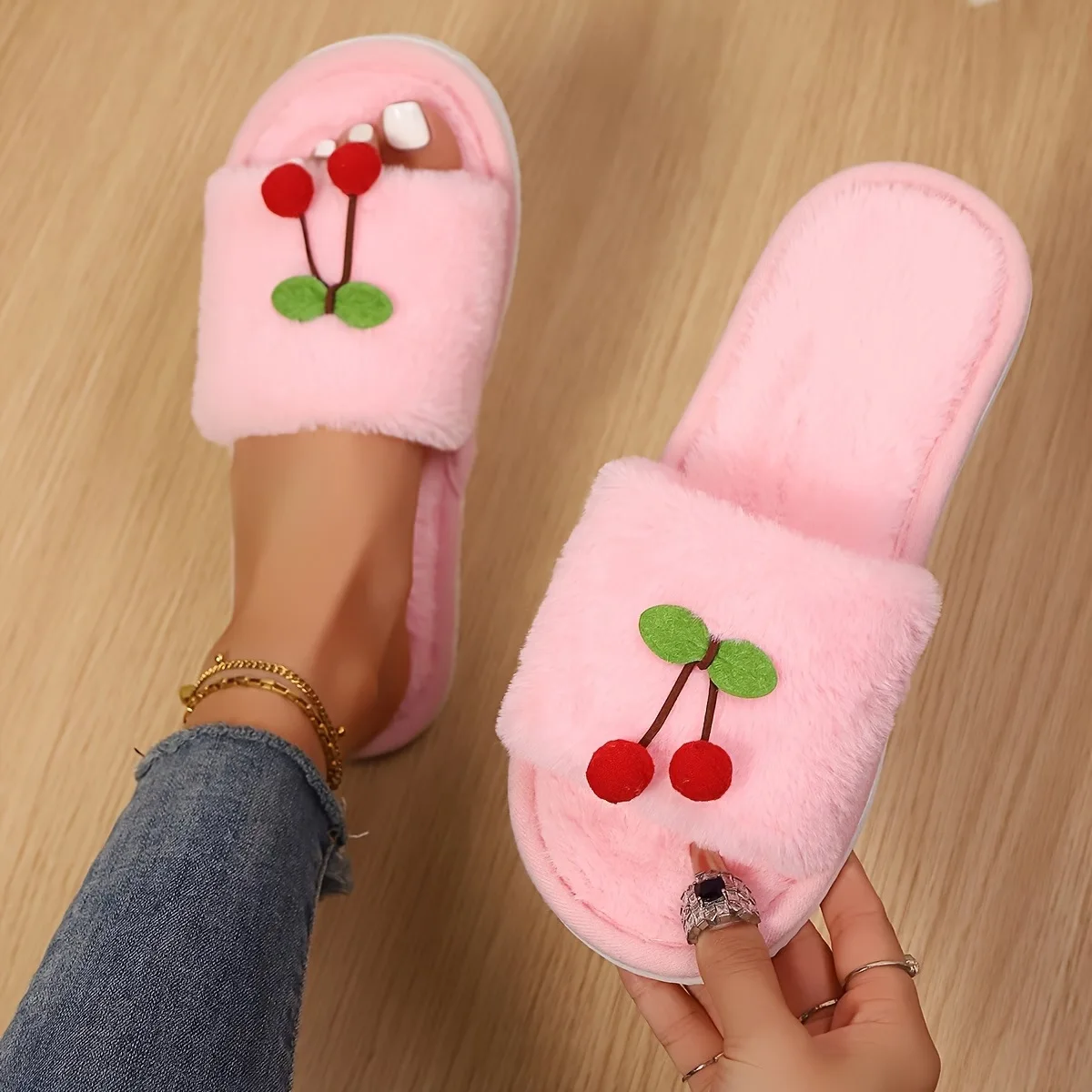 Cute Strawberry Furry Fur Slippers Women Winter 2026 Soft Fluffy Plush Home Indoor Slides Woman Comfort Soft Sole Warm Shoes 45