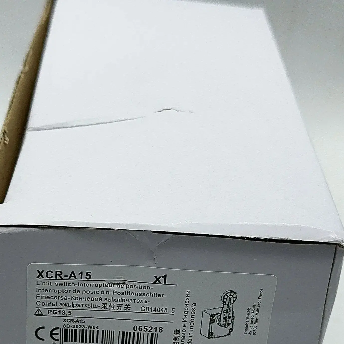 

Proximity switch sensor Real shooting XCR-A15 Proximity sensor