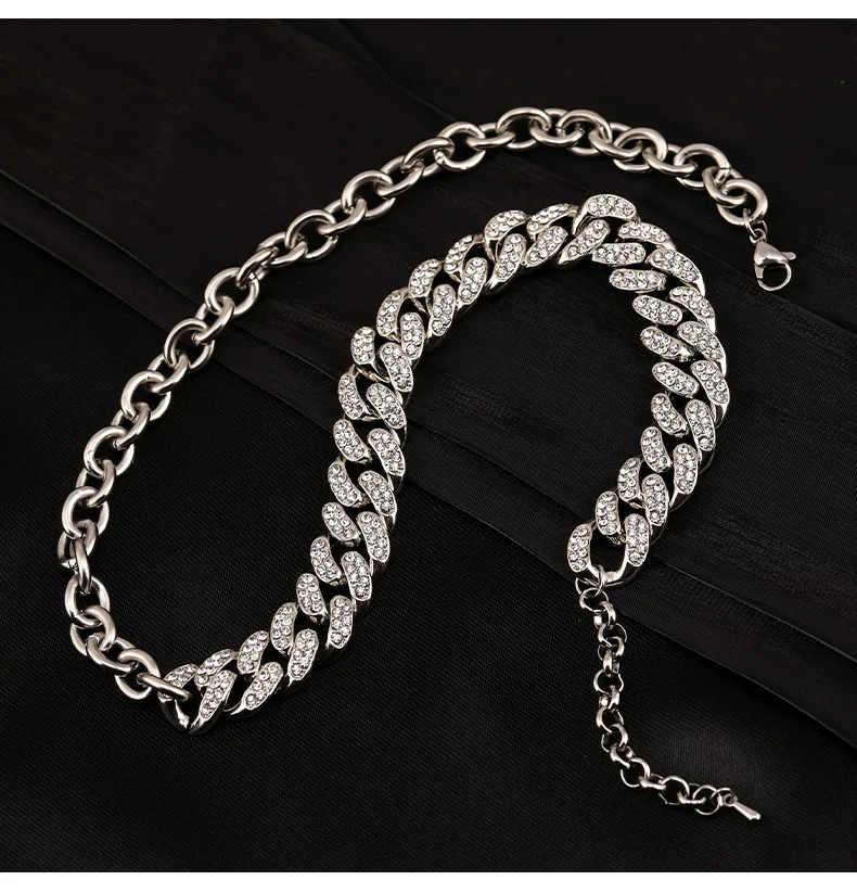 

New titanium steel necklace, a neckband accessory suitable for hip-hop and fashionable men and women