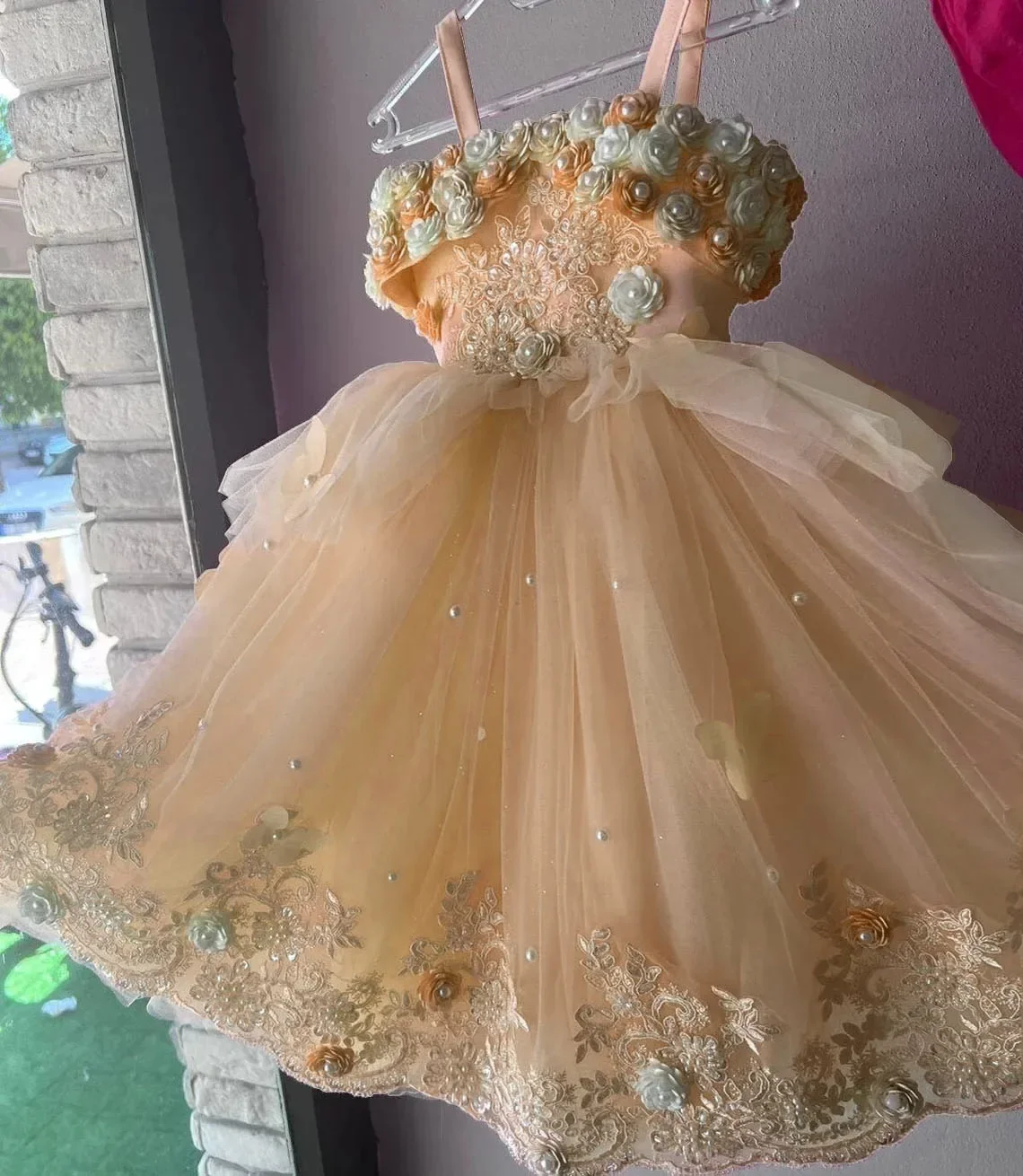 Strap Flower Girl Dresses Custom Pearls Lace Baby Girl Pageant Dress Toddlers Butterflies Infant First Communion Party Gowns