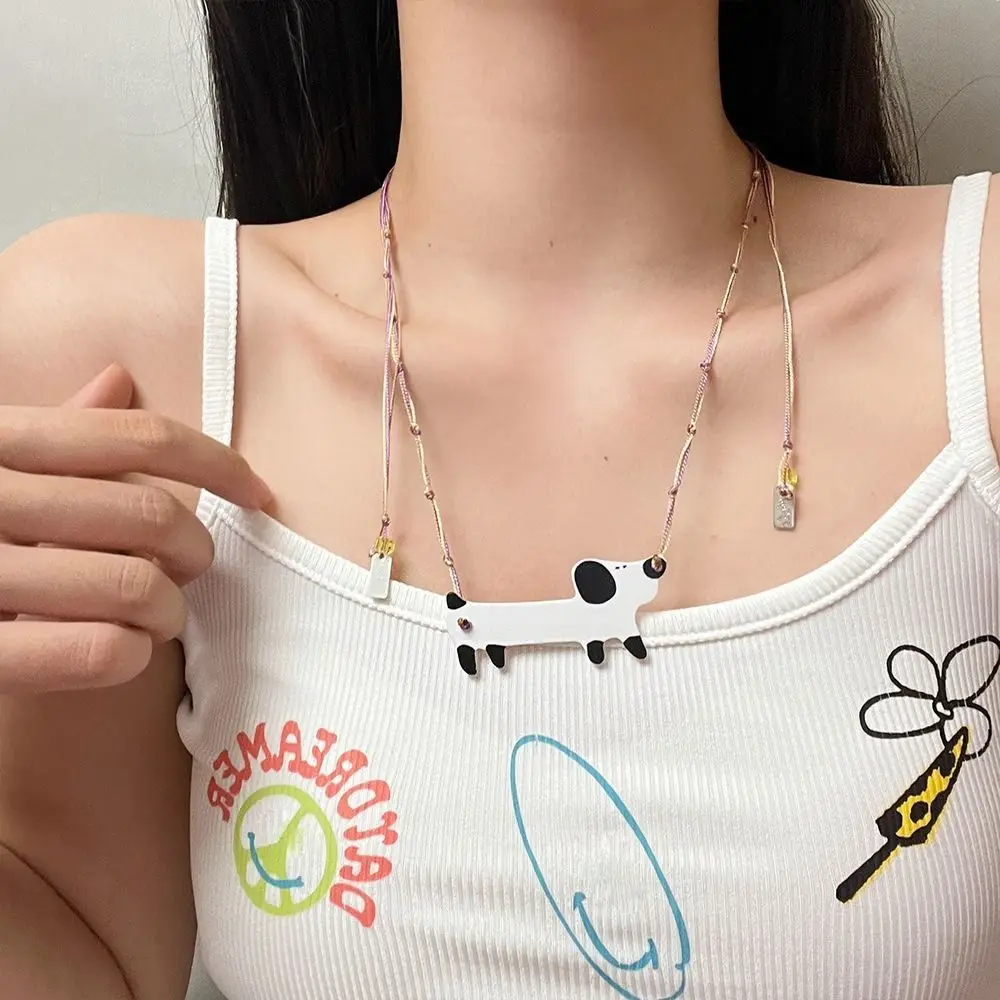 الأزياء الرجعية السيراميك قلادة قلادة الأصالة أنيقة السجق الكلب قلادة ارتداء اليومي فتاة سترة الملحقات