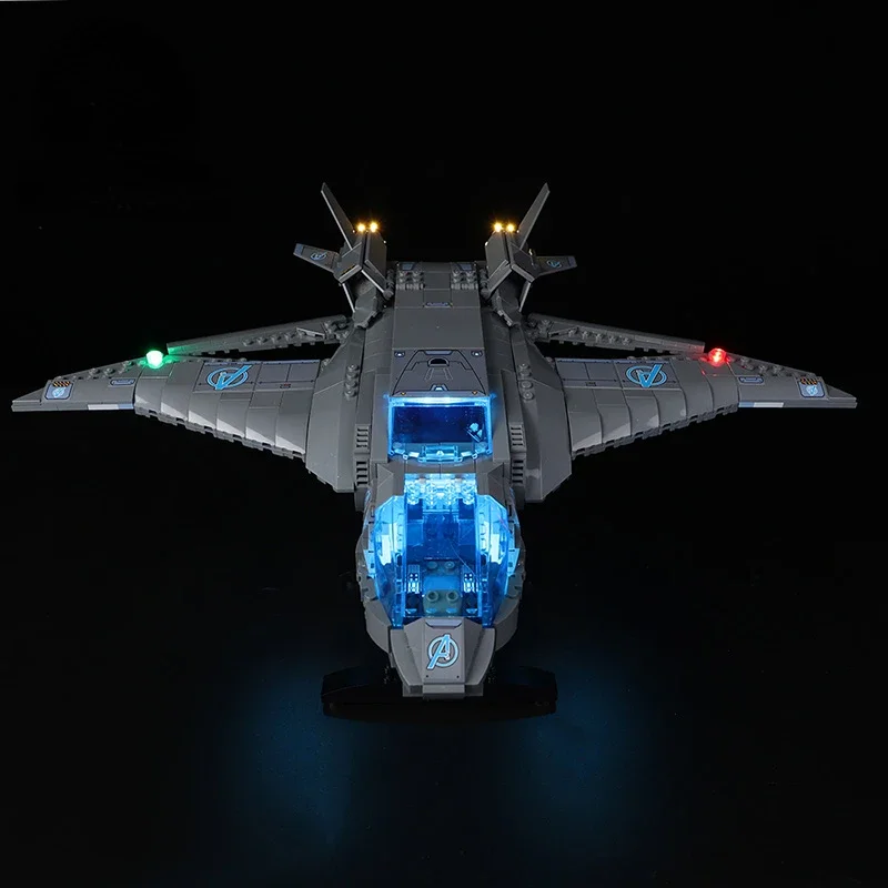

Набор светодиодных фонарей из строительных блоков не входит для Avengers Quinjet 76248.