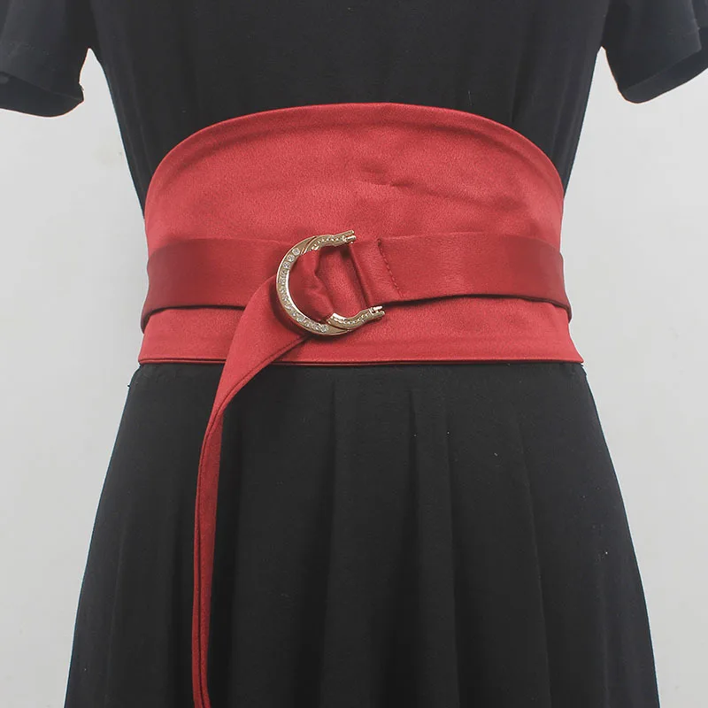 [EAM] Red Embroidery Irregular Back Elastic Wide Belt Personality Women New Fashion Tide All-match Spring Autumn 2024 1DH6361