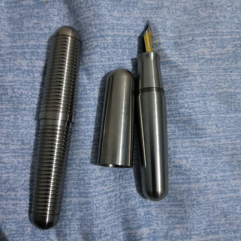 

Titanium Pocket Fountain Pen Big Size Bock/Majohn/Jinhao Tip F 0.5mm Hand Pushed Unique Design Collectible Ink Pens Office Gift