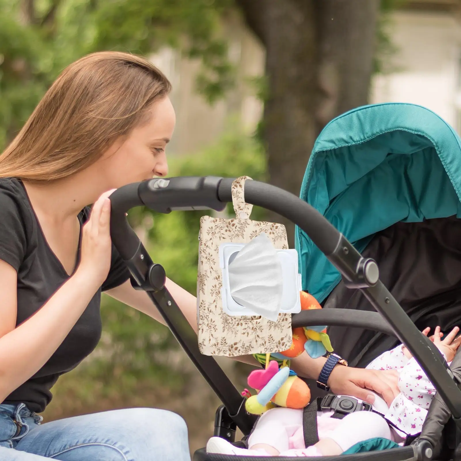 Wipe Dispenser Hangable Stroller Diaper Storage Bag Reusable Portable Wipe Bag For Stroller Pram Crib Home Travel Outdoor