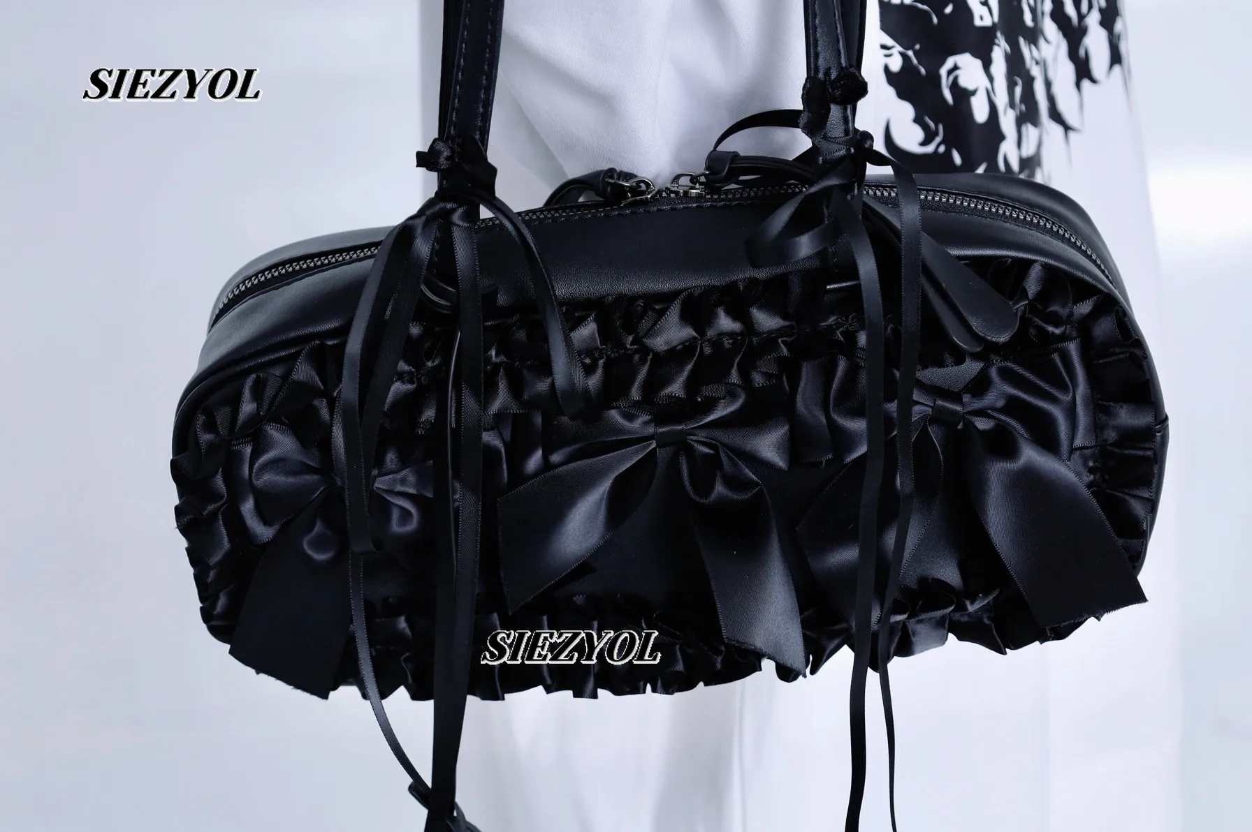 Black Bow Layered Lace Commuter Versatile Handbag Sweet Girl Fashion Shoulder Bag Zipper Makeup Pouch for Women
