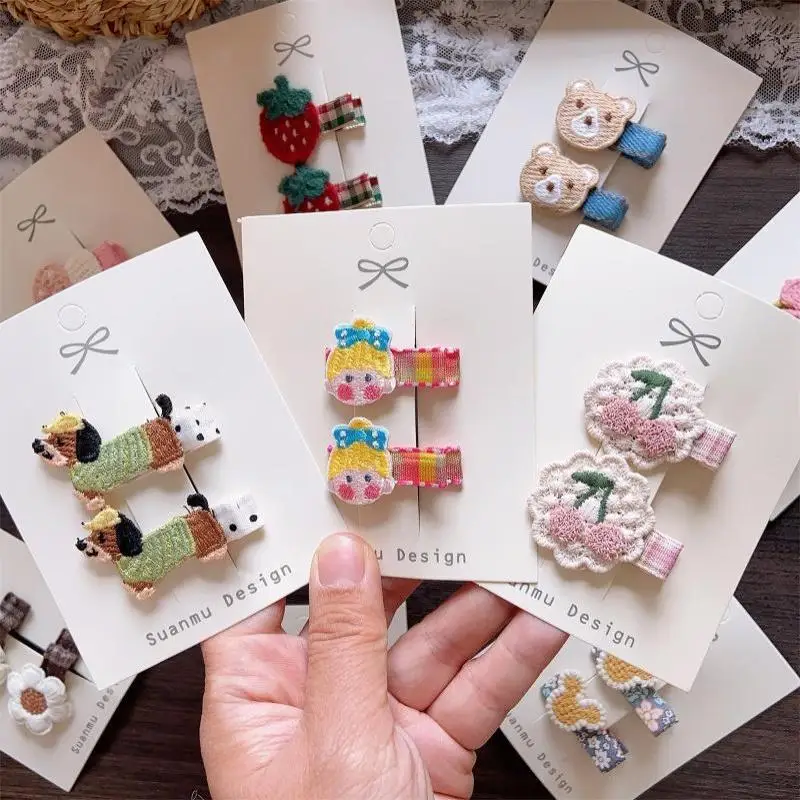 Haarspangen mit seitlichem Pony für Mädchen, koreanischer süßer Karo-Blumenstoff, rutschfeste Haarnadeln für Kinder, Schule, Reisen, täglichen Gebrauch. – Detail 1