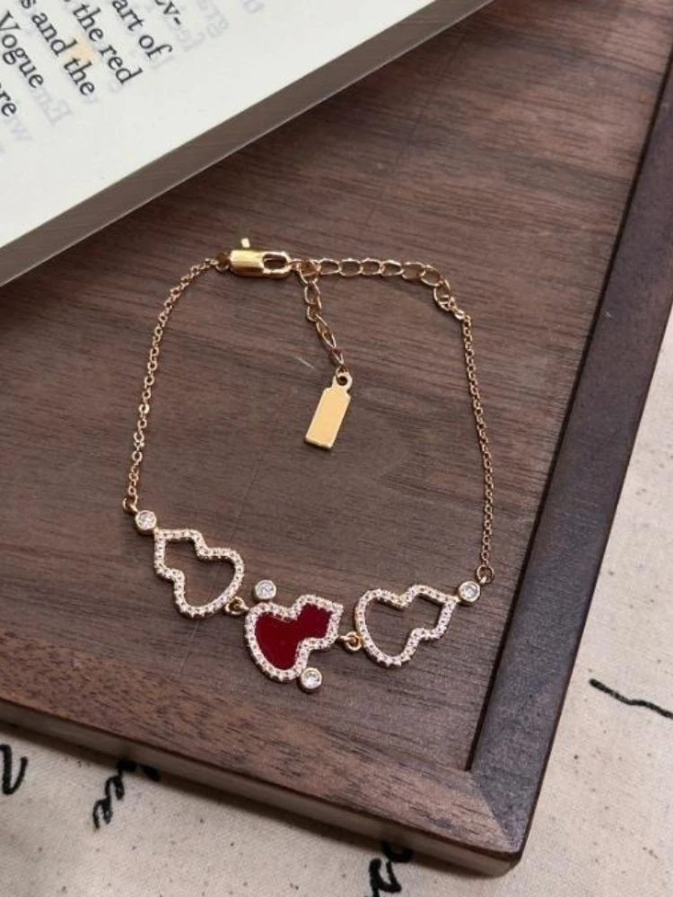Light Luxury and Noble Temperament Hollowed Out Gourd Bracelet with Sparkling Diamond Design Handmade Accessories for Women