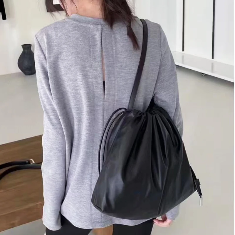 حقائب كلاسيكية من الجلد الطبيعي برباط على شكل دلو للنساء، حقائب يد ومحافظ فاخرة بتصميم جديد لعام 2025، حقيبة كتف صغيرة مزخرفة بثنيات من جلد البقر جودة عالية ًالشحن مجانا وصول الشحن السريع