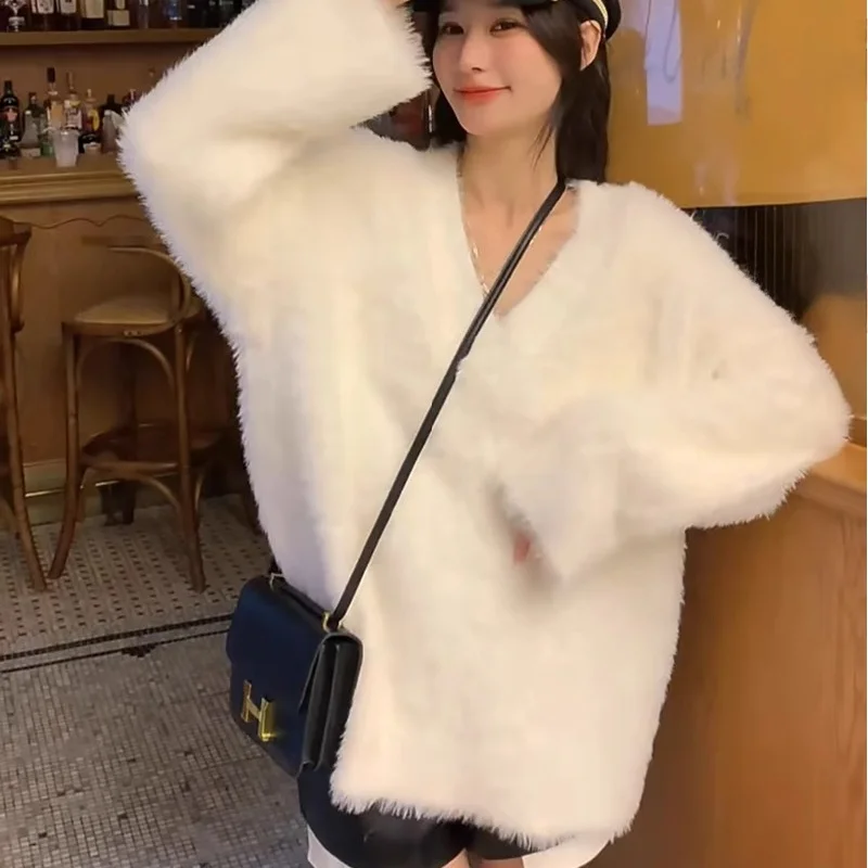 

Loose V-Neck Women's Sweater Soft Plush Mid-Length Autumn Winter Outerwear Comfortable College Style Lazy Fashion Top