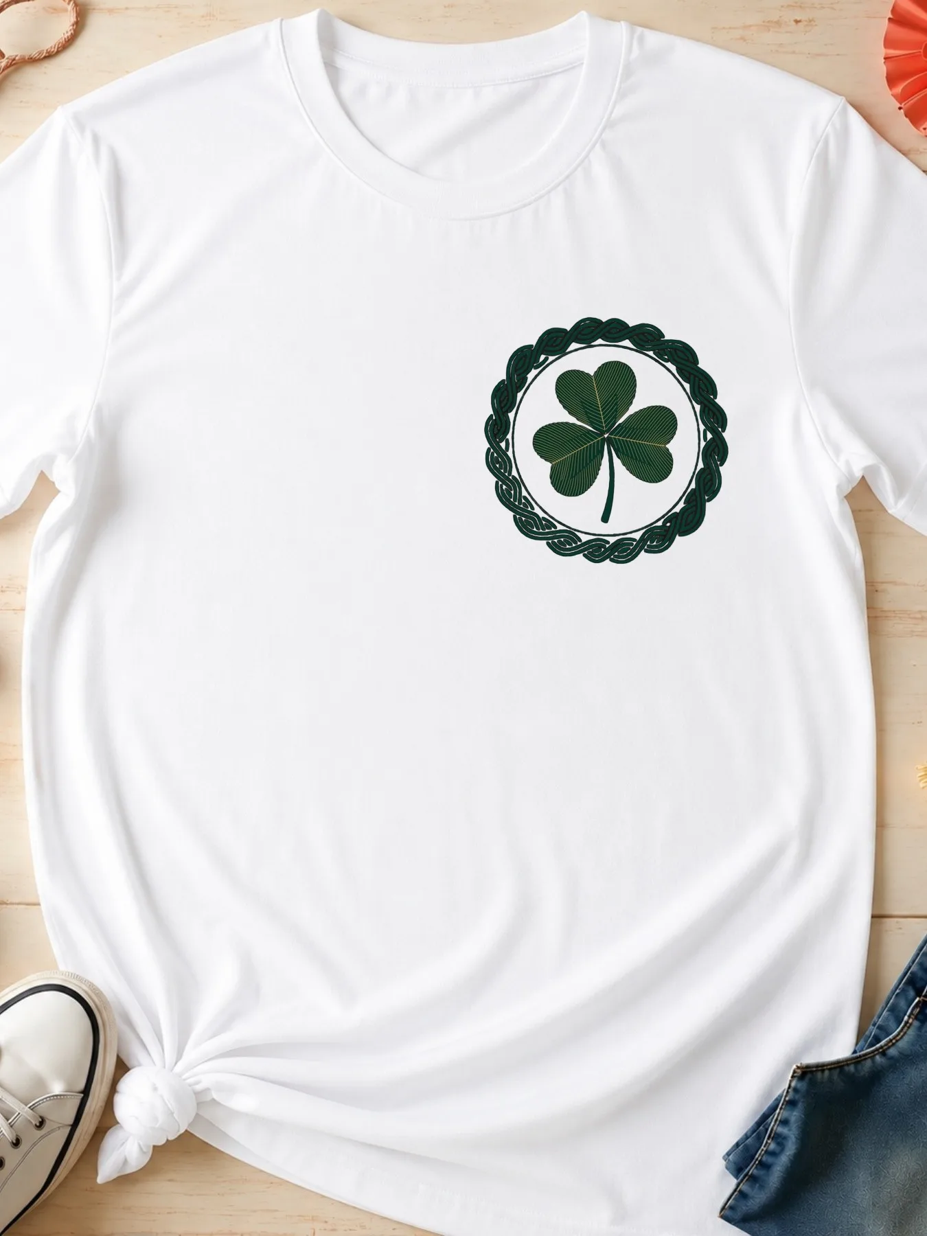 Men'S Retro Graphic Tee Summer Casual Loose Fit Fashion Shirt Printed With A Four-Leaf Clover In An Interwoven Circle Design Gym