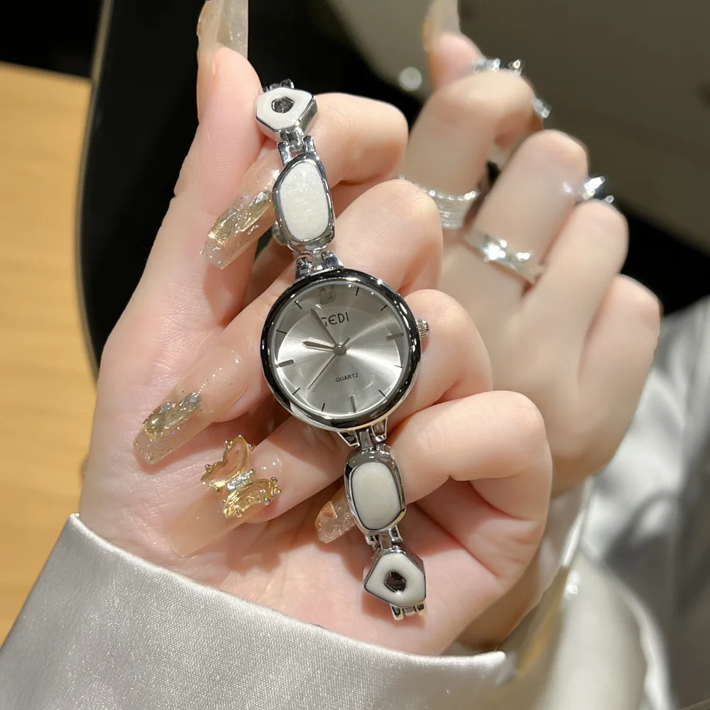 Fashion Luxury Waterproof Ladies Watch Round Quartz Wristwatches Casual Small Dial Watch For Women reloj mujer Relogio Feminino