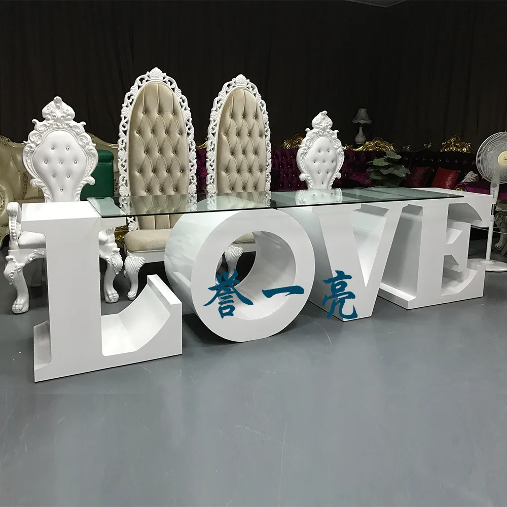 Manufacturer produces LOVE wedding table, love shape scene decoration table, white wedding table love table