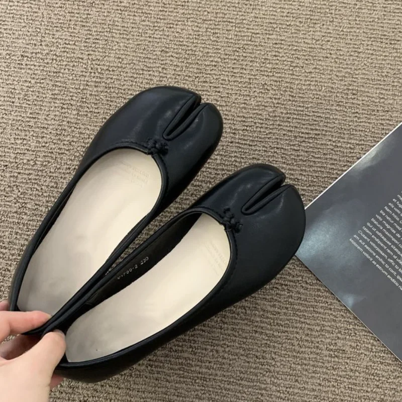

Tabi Ninja Shoes Women Cozy Leather Flats Split Hoof Toe Loafers Femme Mary Jeans Mocasines Ladies Ballerina Shoe