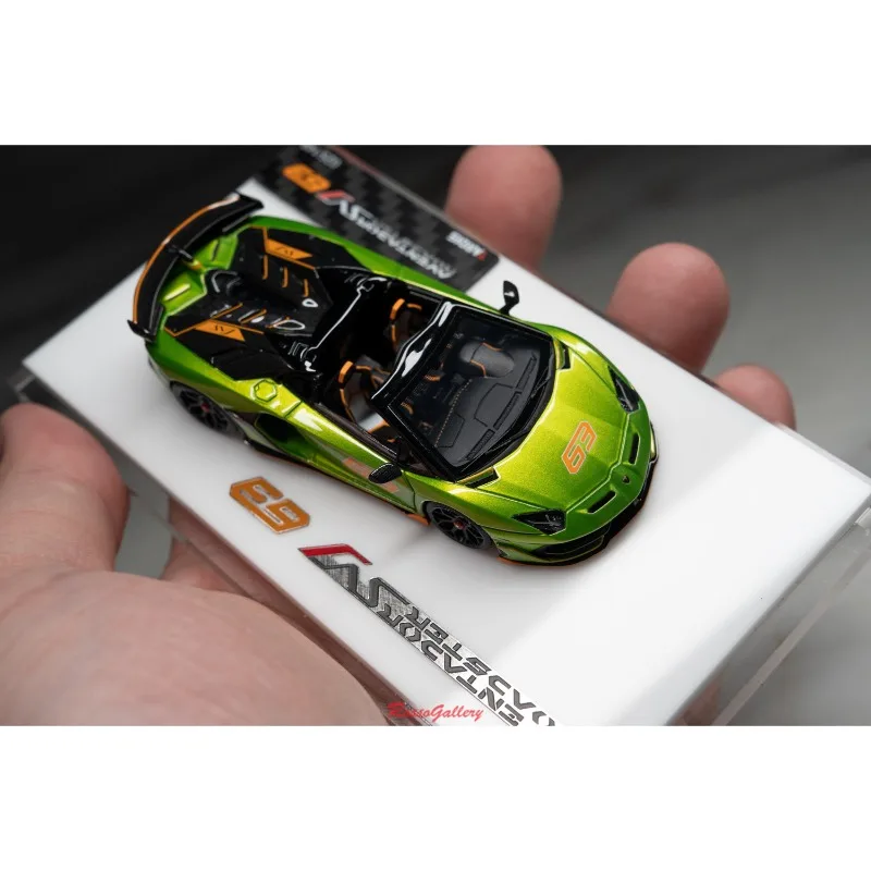 TARDIS 1/64 scale Lamborghini Aventador 750SV SVJ 63 Huracan plastic resin car model, a boys' collection display item toy.