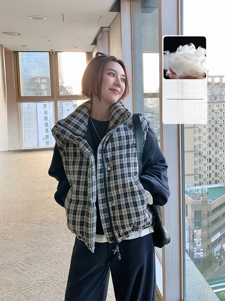 

Cheeseandkisses Women's ort Quilted Jaet 95% White Du down Plaid Double Color Vest Casual Loose Fit Polyester Fiber