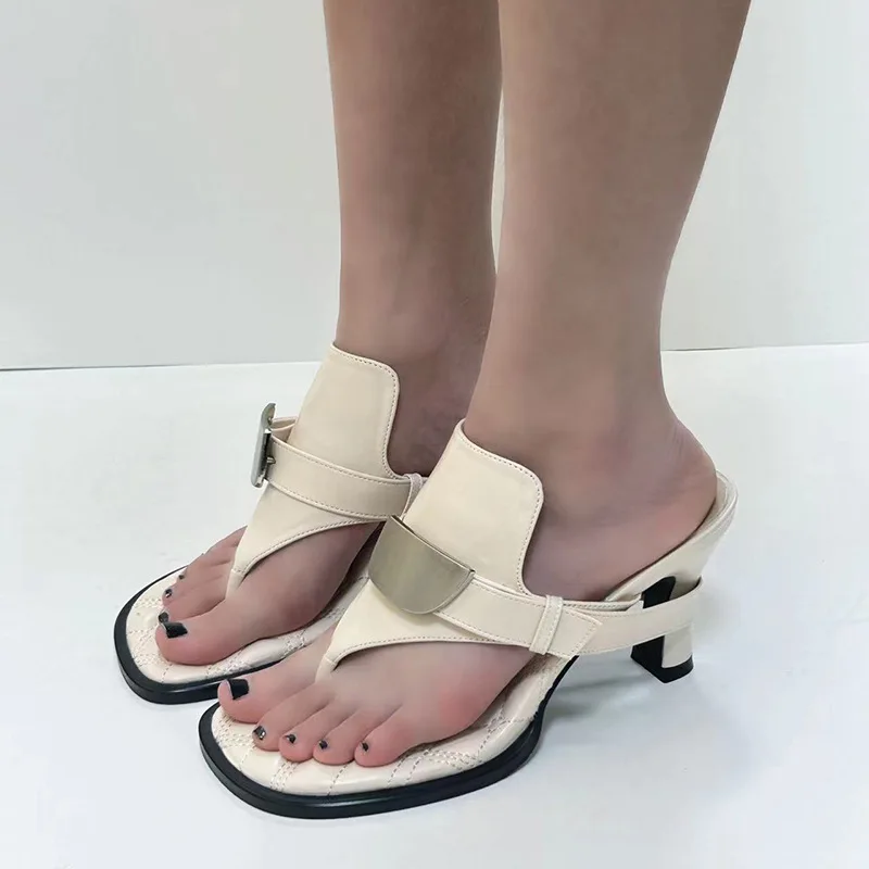 Fashion Big Square Head Chunky Heels Flip-flops Retro Metal Belt Buckle Plaid Slippers Women Casual High Street Clip Toe Sandals