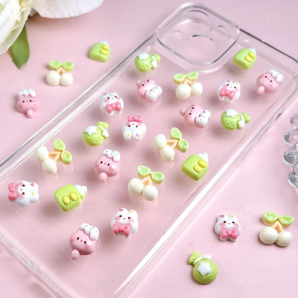 20PCS 사랑스러운 크리 에이 티브 병 넥타이 토끼 네일 매력 새로운 다채로운 작은 신선한 스타 가방 체리 수지 네일 아트 장식 DIY