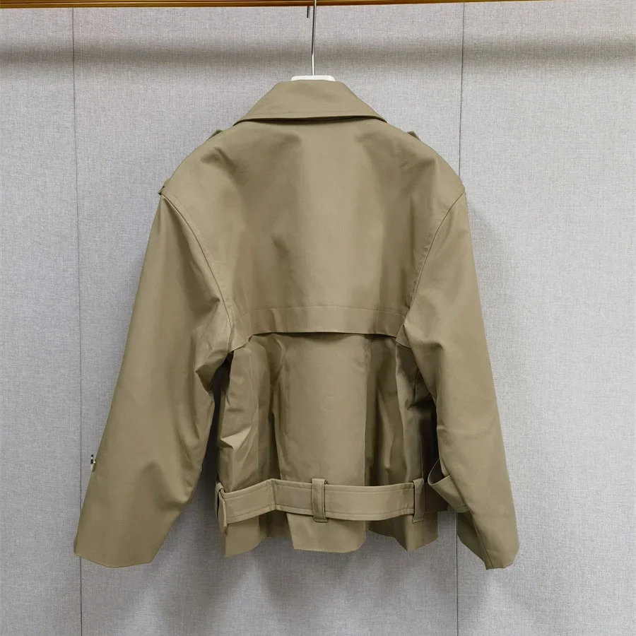 

Women's 2025 winter new vintage double-breasted windbreaker comfortable warm coat